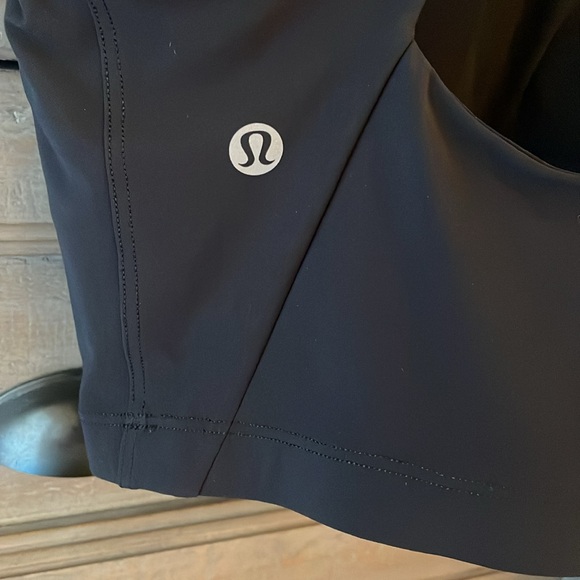 Lululemon unleash strength bra, size 4 - Picture 9 of 11